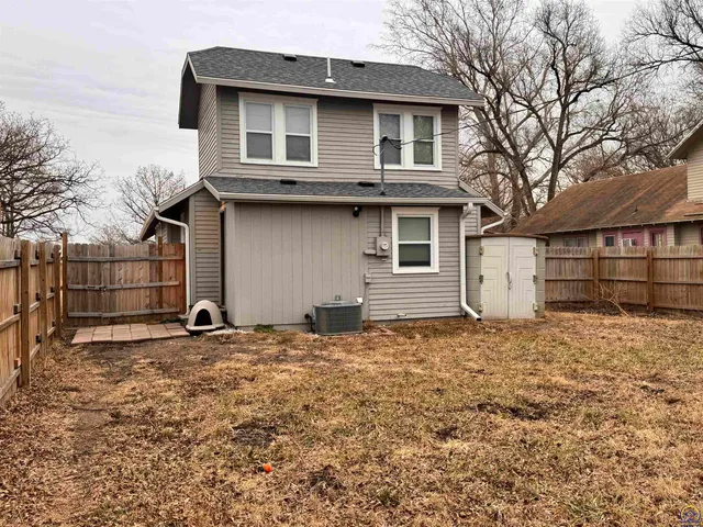 $180,000 | 329 Northwest Waite Street, Topeka, KS 66606
