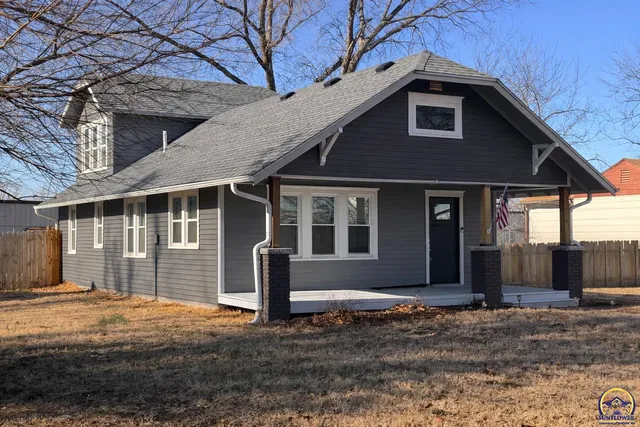 $180,000 | 329 Northwest Waite Street, Topeka, KS 66606