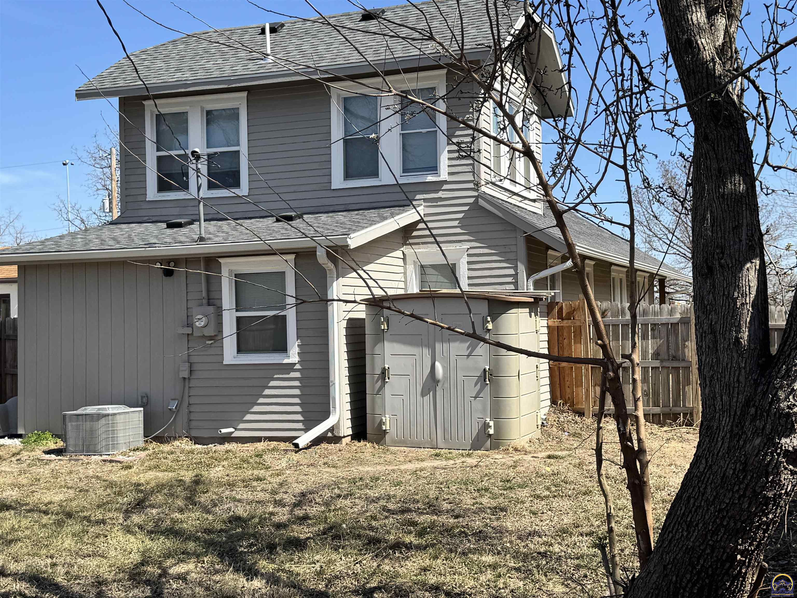 329 Northwest Waite Street Topeka, KS 66606 - Photo 38 of 41