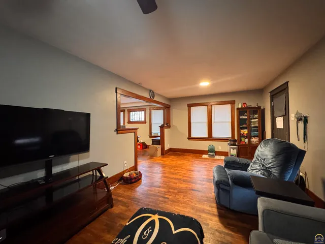 $180,000 | 329 Northwest Waite Street, Topeka, KS 66606