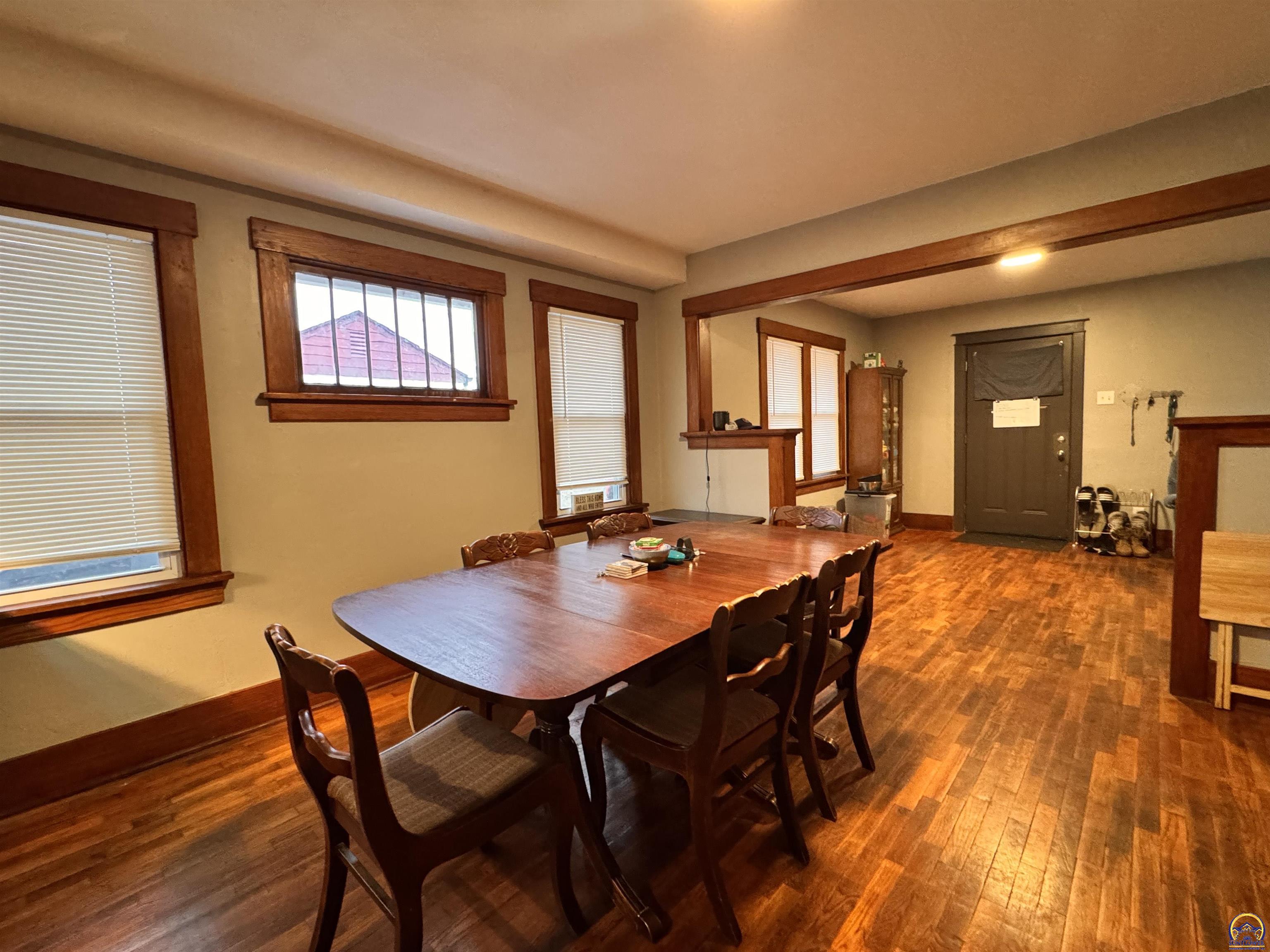 329 Northwest Waite Street Topeka, KS 66606 - Photo 7 of 35