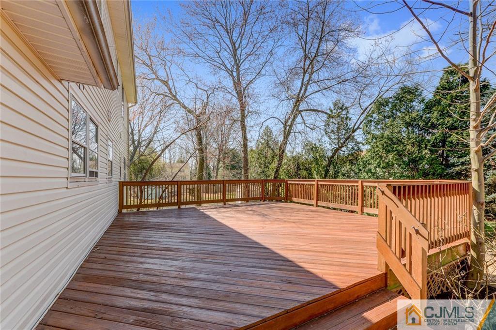 70 Overhill Road East Brunswick, NJ 08816 - Photo 22 of 25 Gallery Image 22