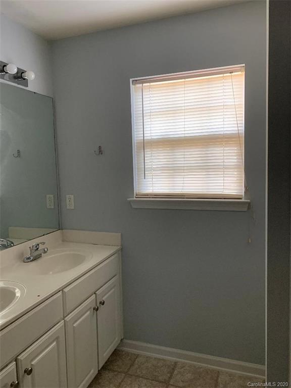 8209 Pozzi Road Charlotte, NC 28216 - Photo 11 of 17 Gallery Image 11