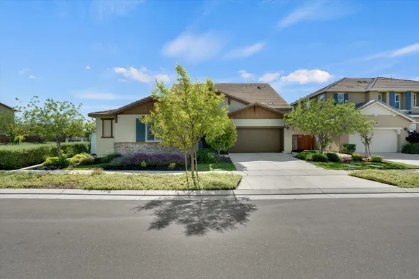 $1,045,000 | 17562 Graceada Lane, Lathrop, CA 95330