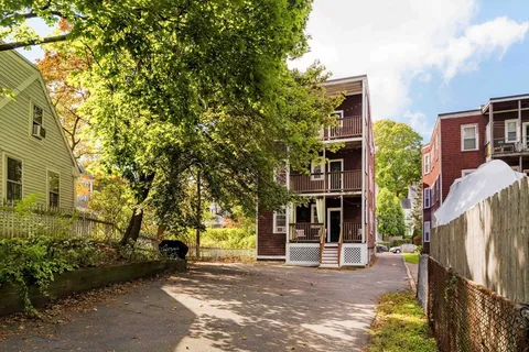 $589,000 | 250 Poplar Street, Unit 1, Boston, MA 02131