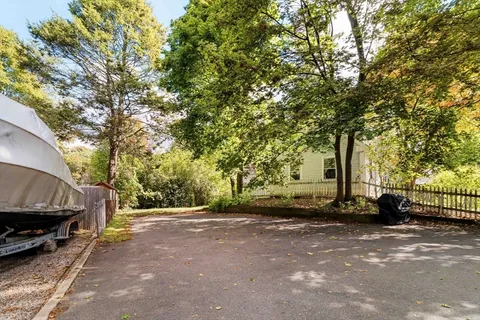 $589,000 | 250 Poplar Street, Unit 1, Boston, MA 02131