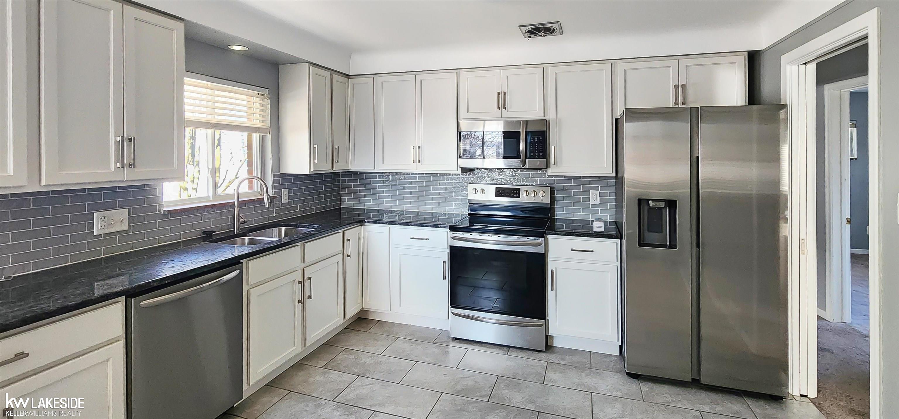 890 Neff Road Grosse Pointe, MI 48230 - Photo 2 of 18