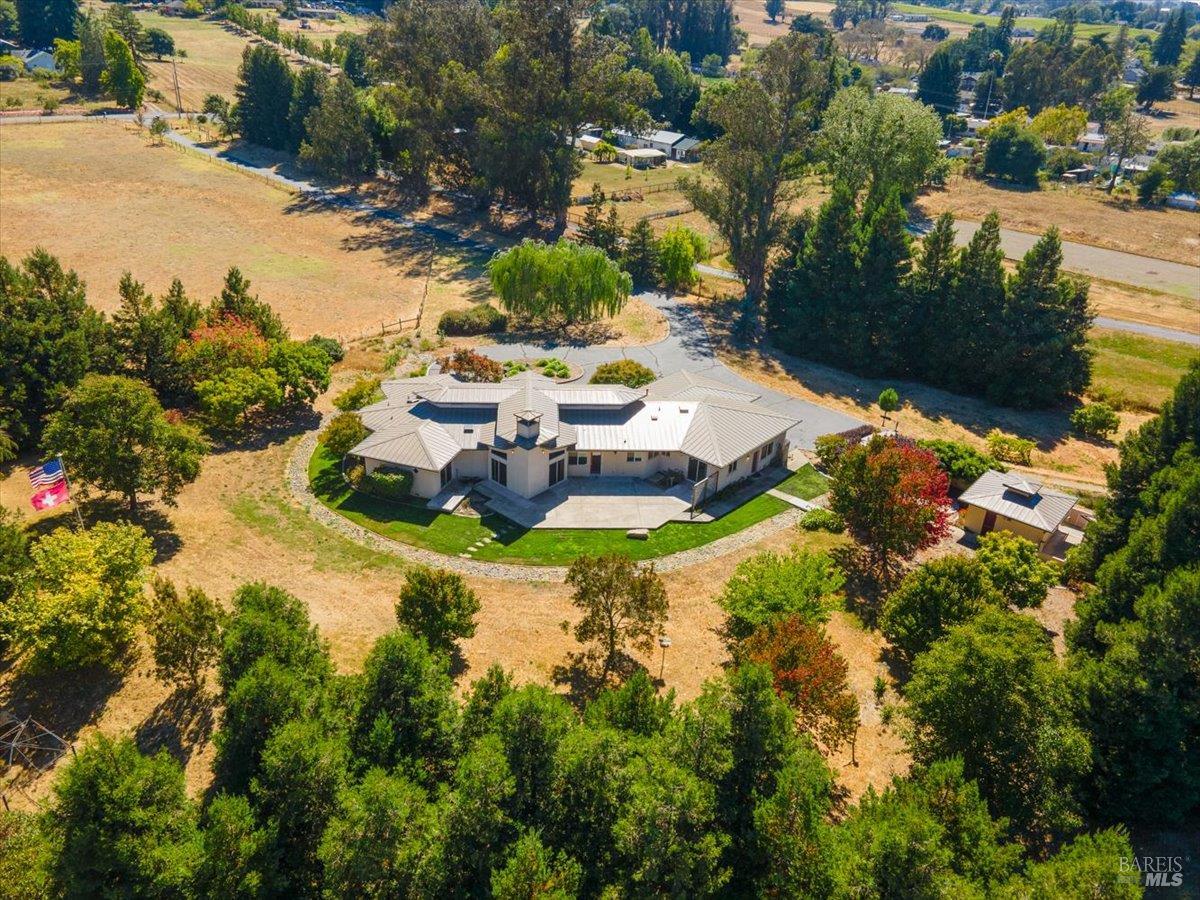 5185 Hessel Road Sebastopol, CA 95472 - Photo 1 of 1 Gallery Image 1