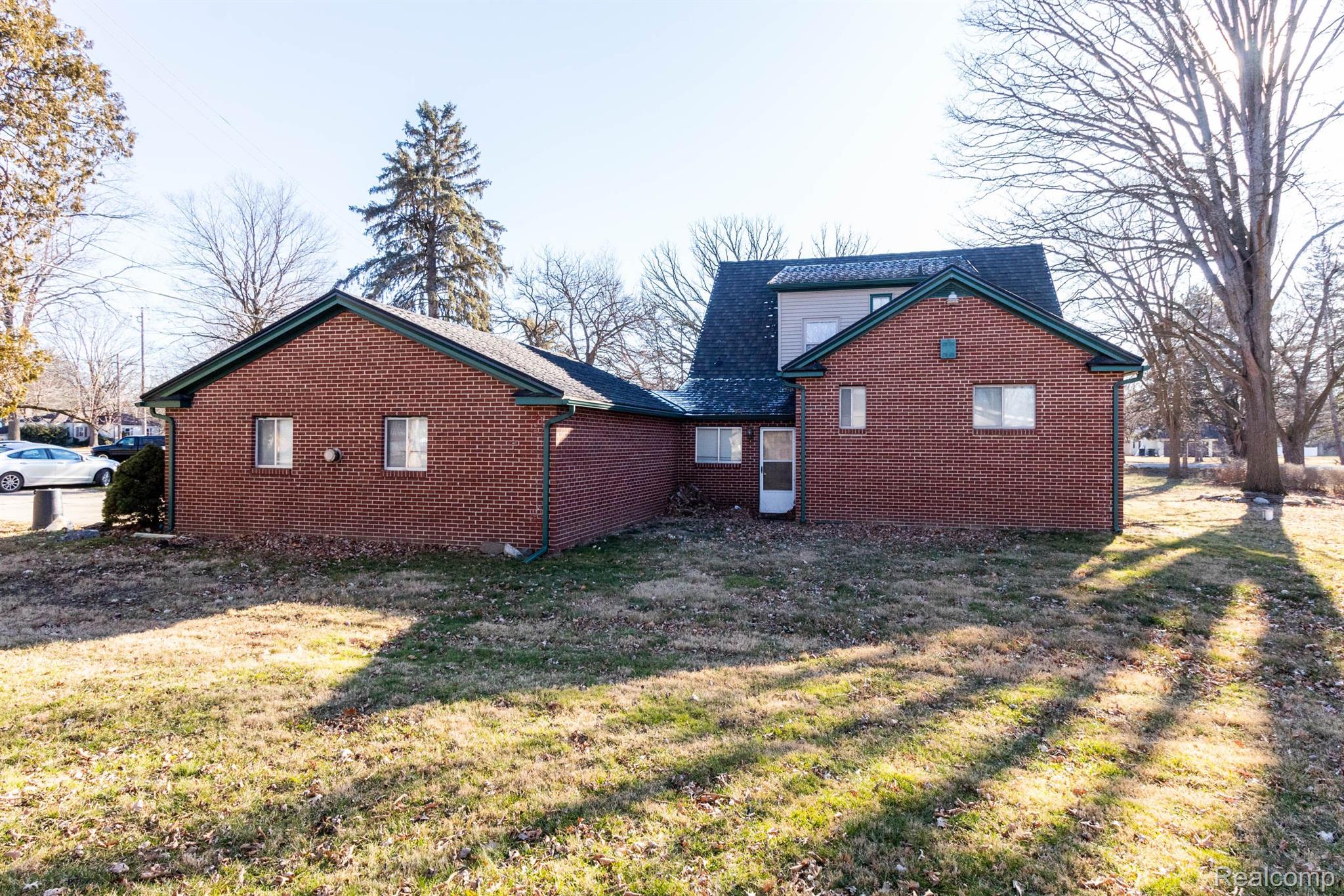 4251 Lapeer Road Burton, MI 48509 - Photo 46 of 48