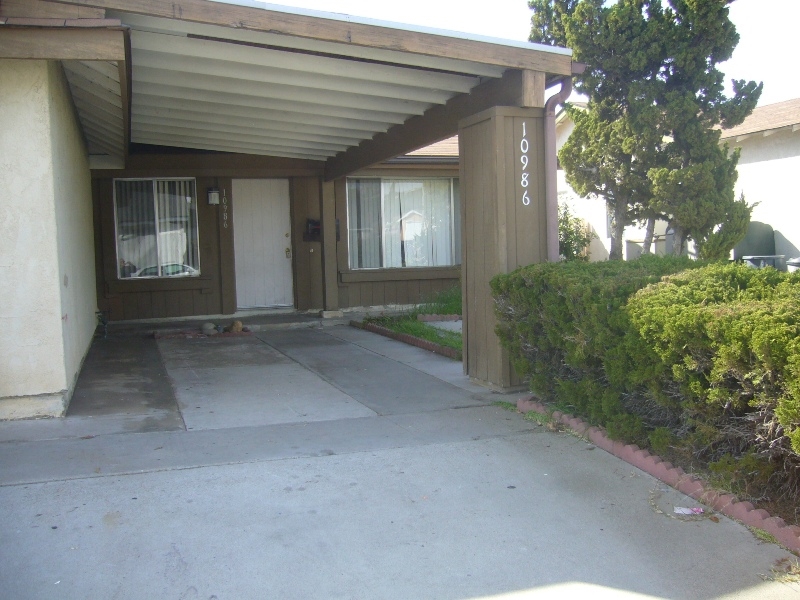 10986 Decatur Road San Diego, CA 92126 - Photo 4 of 17 Gallery Image 4