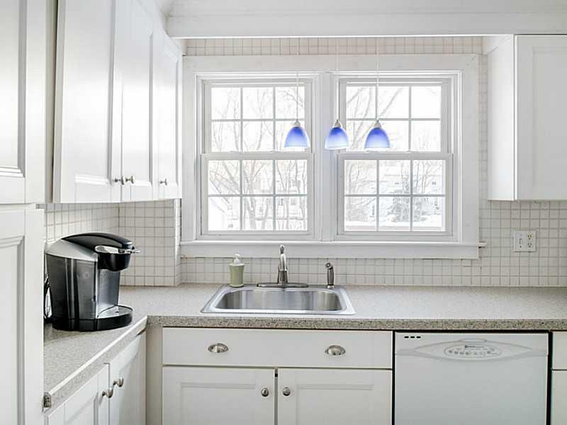 31 Anson Road Portland, ME 04102 - Photo 10 of 24 Kitchen.