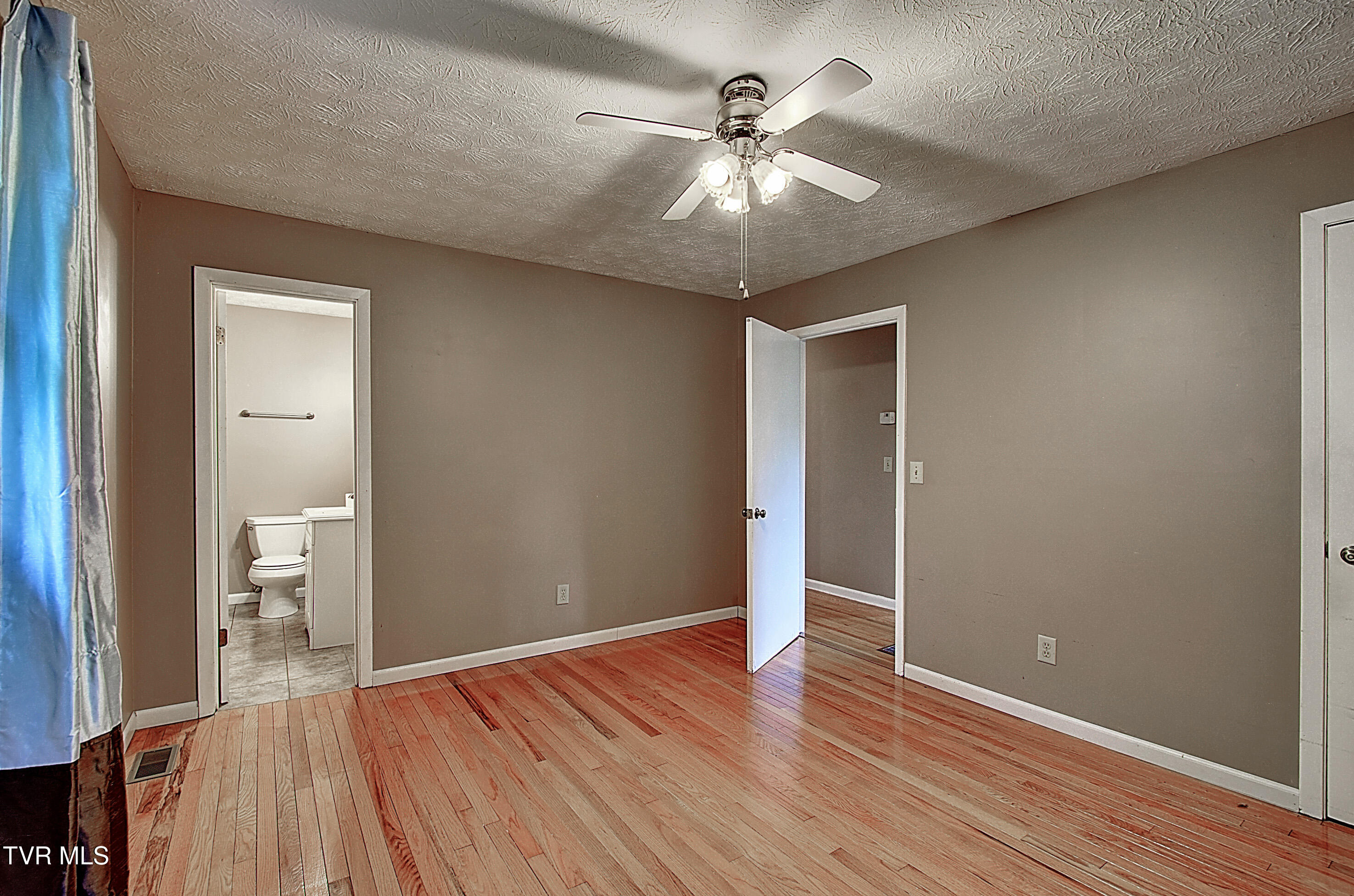 120 Russell Lane Hampton, TN 37658 - Photo 15 of 34 DSC_0247And8more