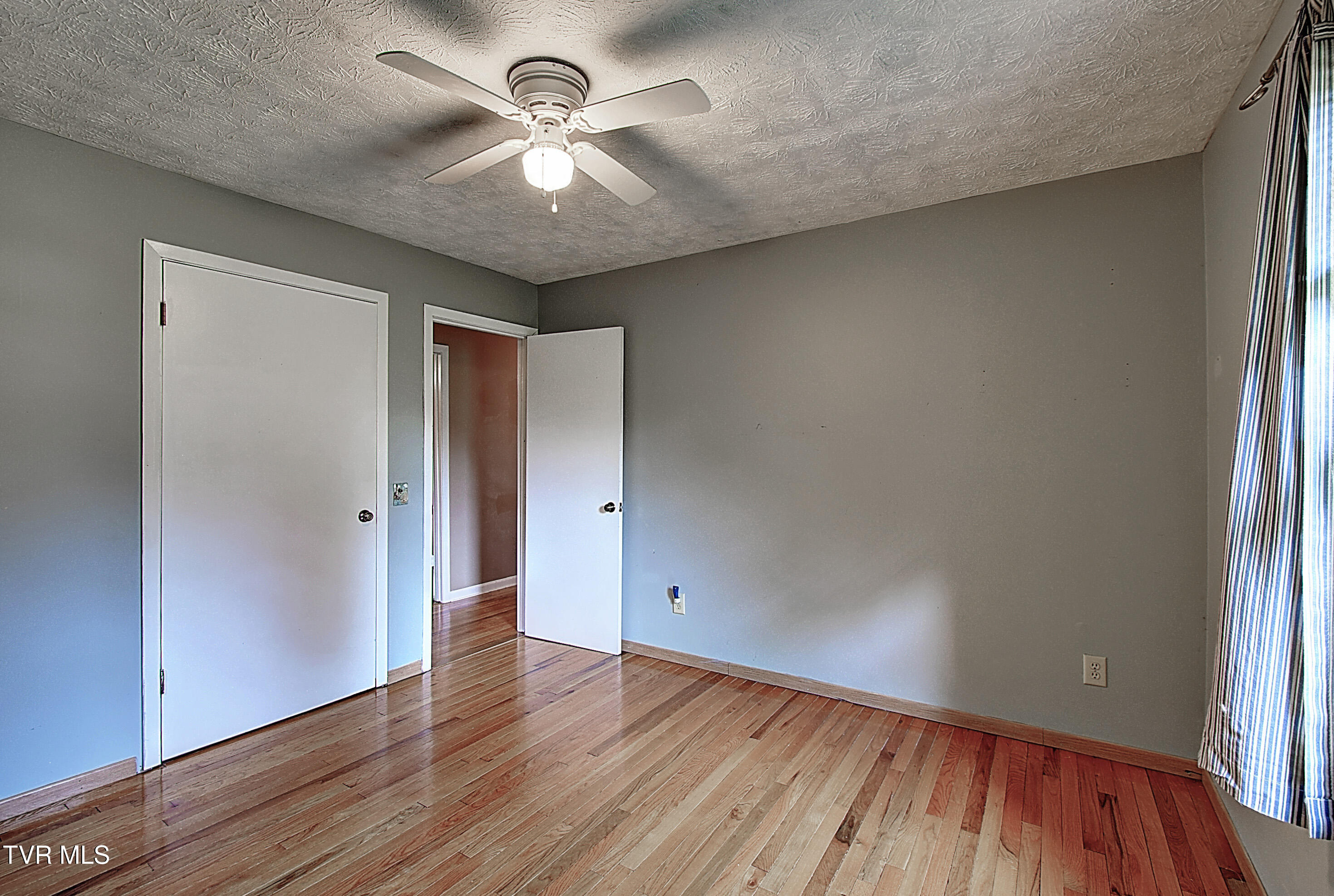 120 Russell Lane Hampton, TN 37658 - Photo 18 of 34 DSC_0310And8more