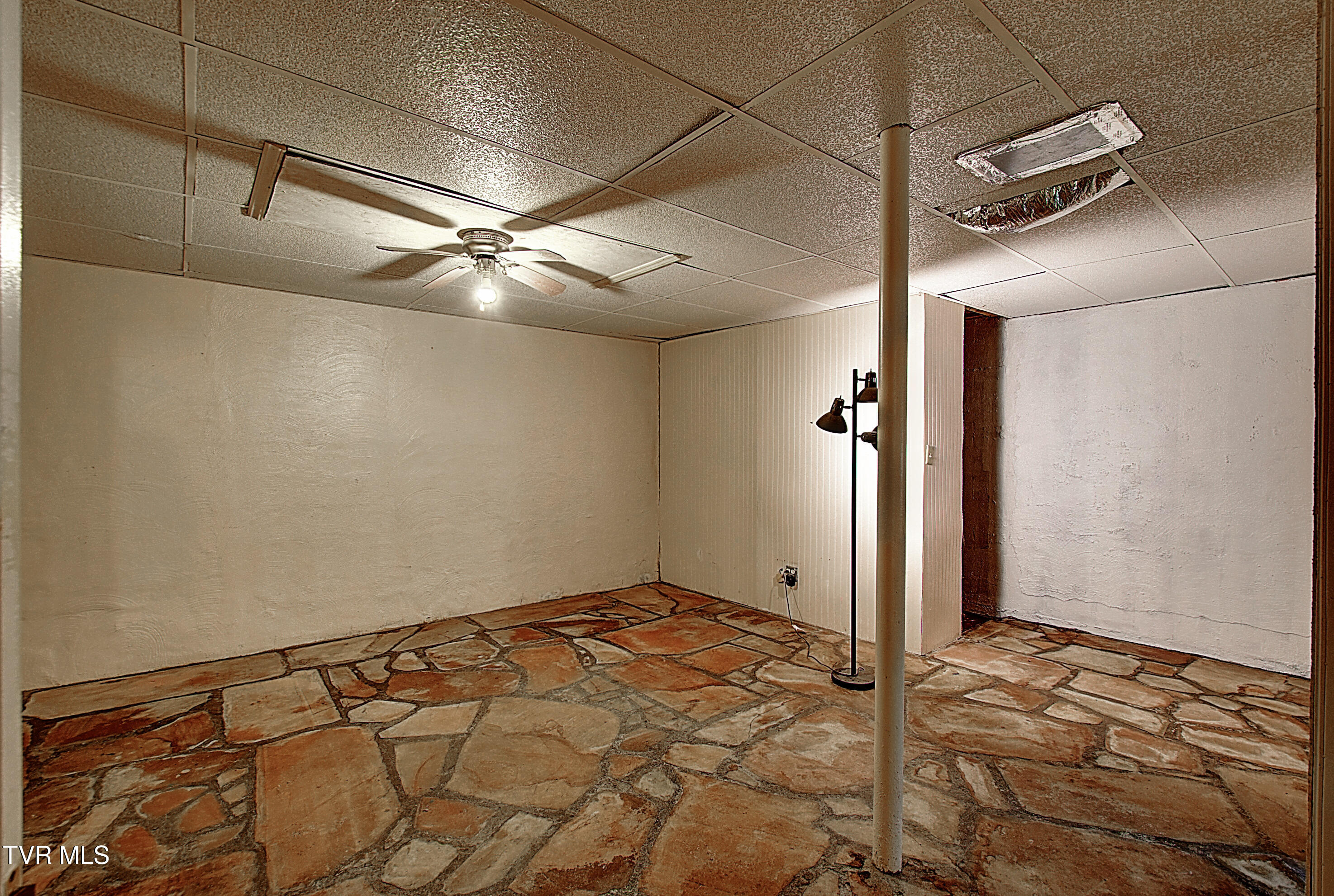 120 Russell Lane Hampton, TN 37658 - Photo 22 of 34 DSC_0373And8more