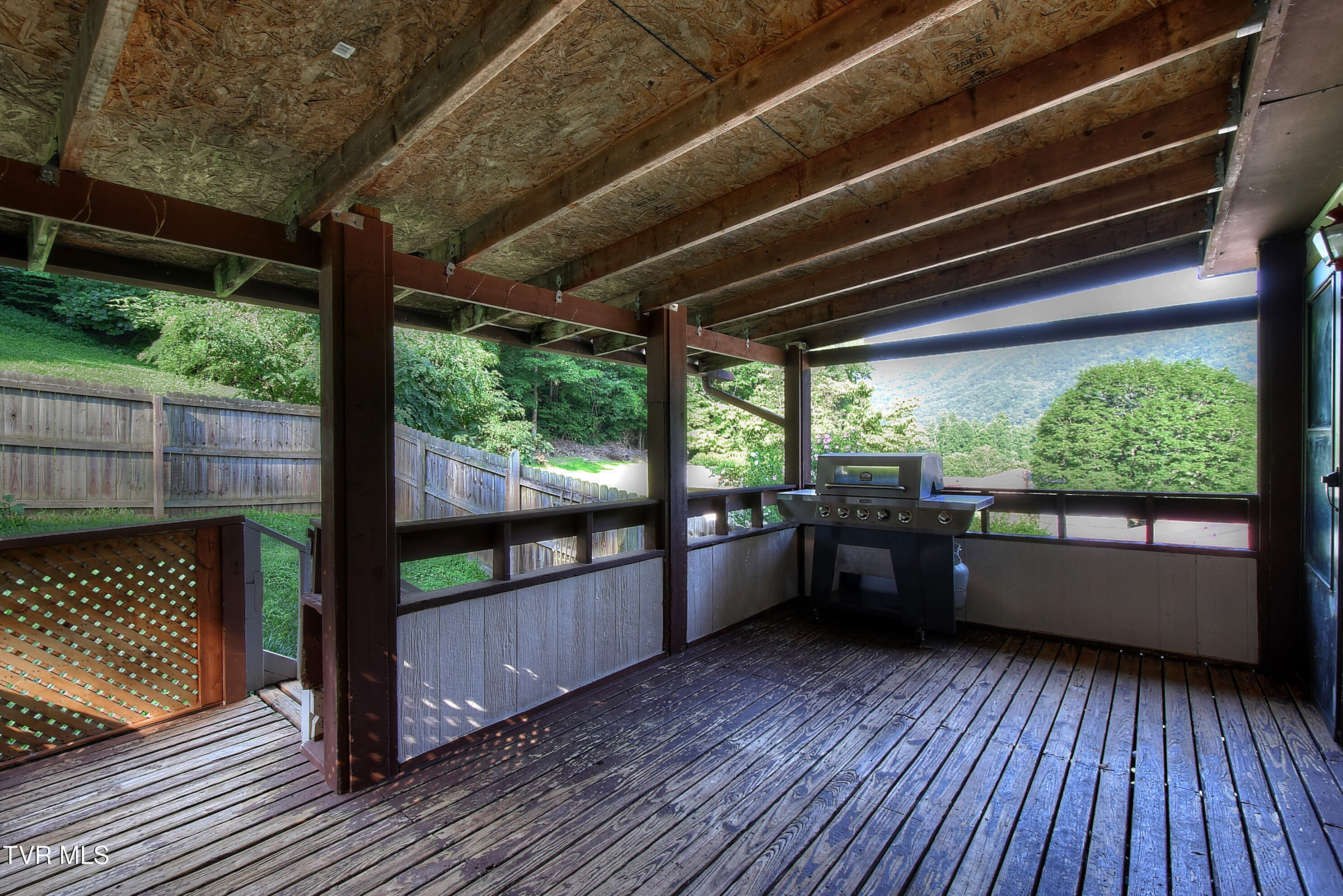 120 Russell Lane Hampton, TN 37658 - Photo 30 of 34 DSC_0490_1_2_3_4_5