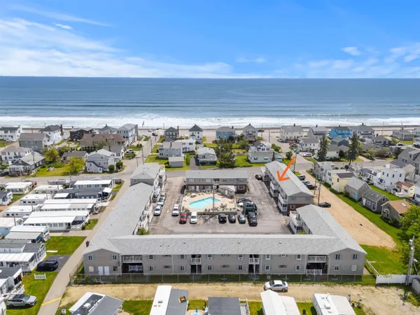 $399,000 | 68 Kings Highway, Unit 4, Hampton, NH 03842