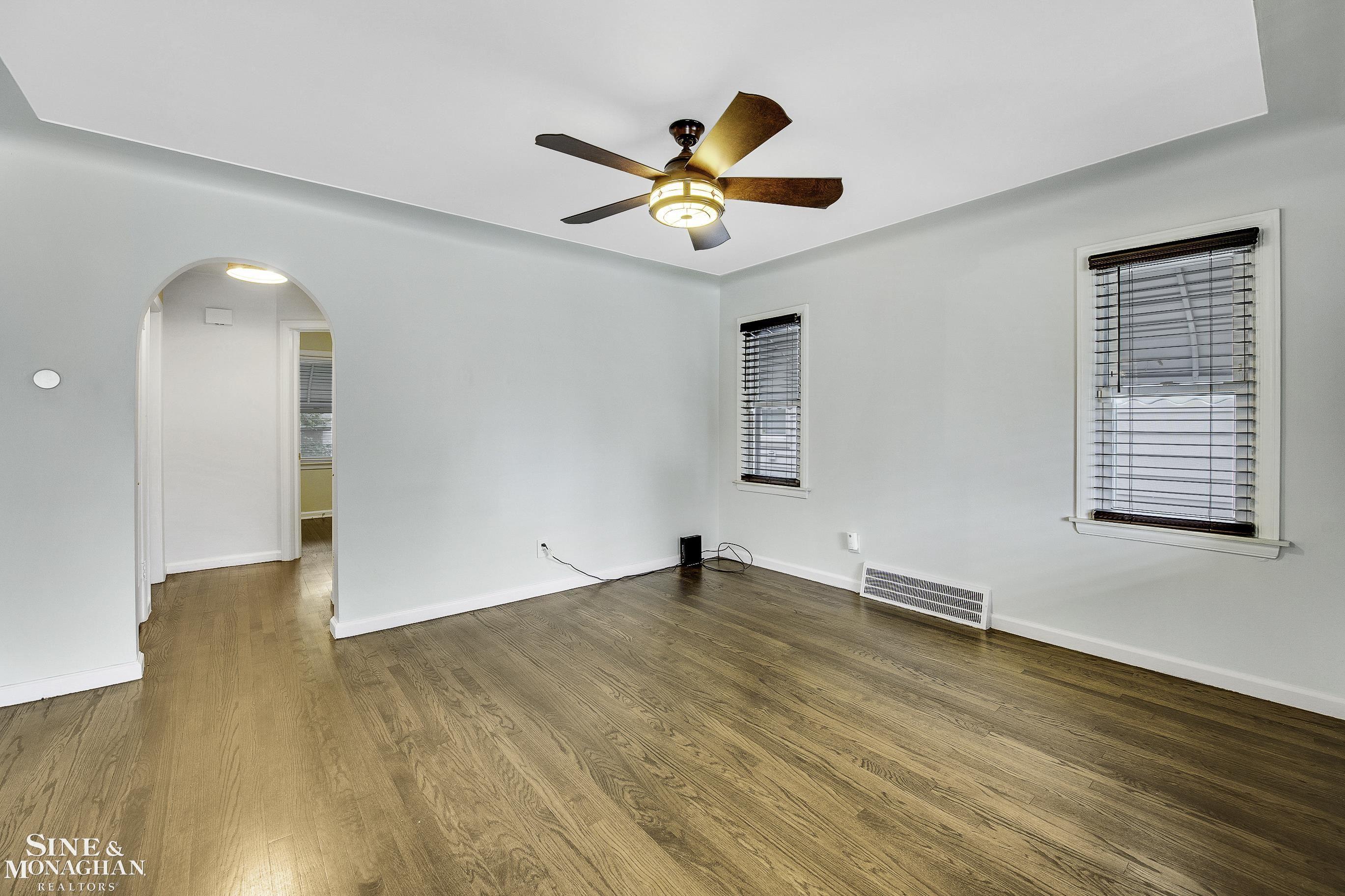 8075 Stephens Center Line, MI 48015 - Photo 3 of 20 Gallery Image 3