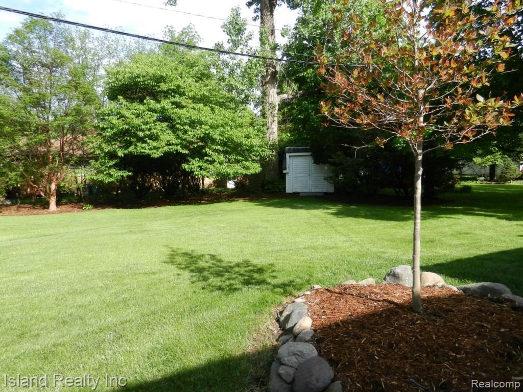 25441 Meridian Road Grosse Ile, MI 48138 - Photo 20 of 22 DSCN5338.jpg