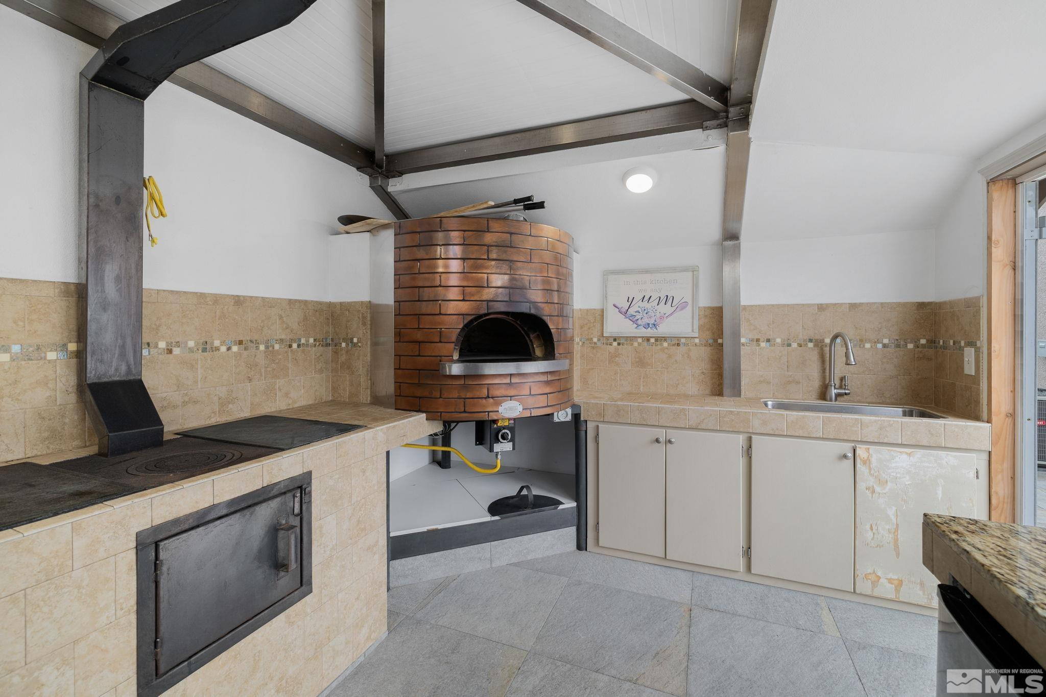 9625 Jessica Court Reno, NV 89521 - Photo 10 of 40 Photo 10