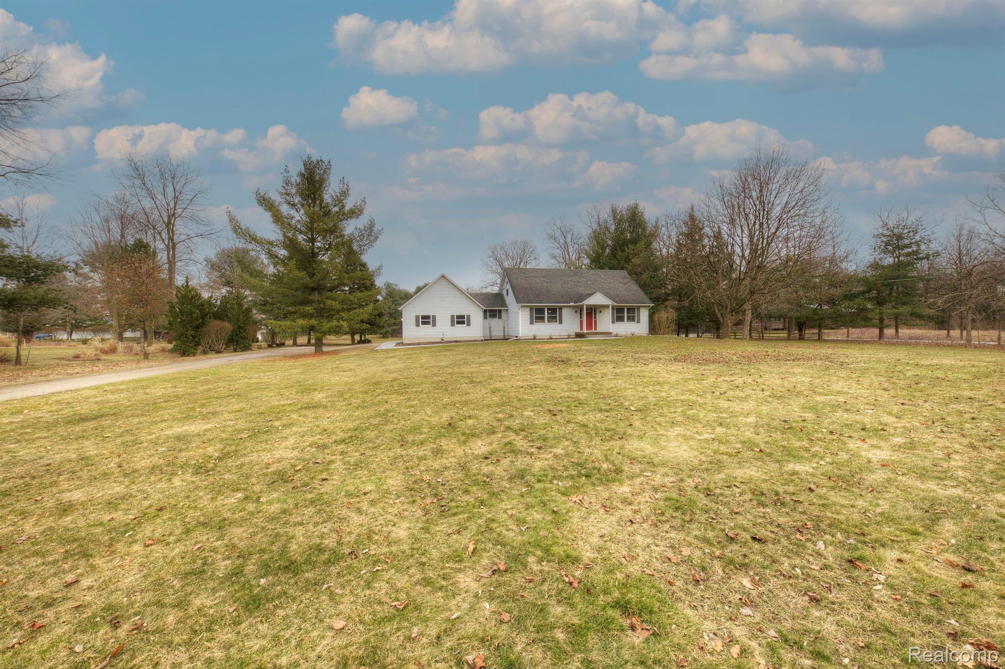 3830 West Pillar Road Whitmore Lake, MI 48189 - Photo 2 of 50 Gallery Image 2
