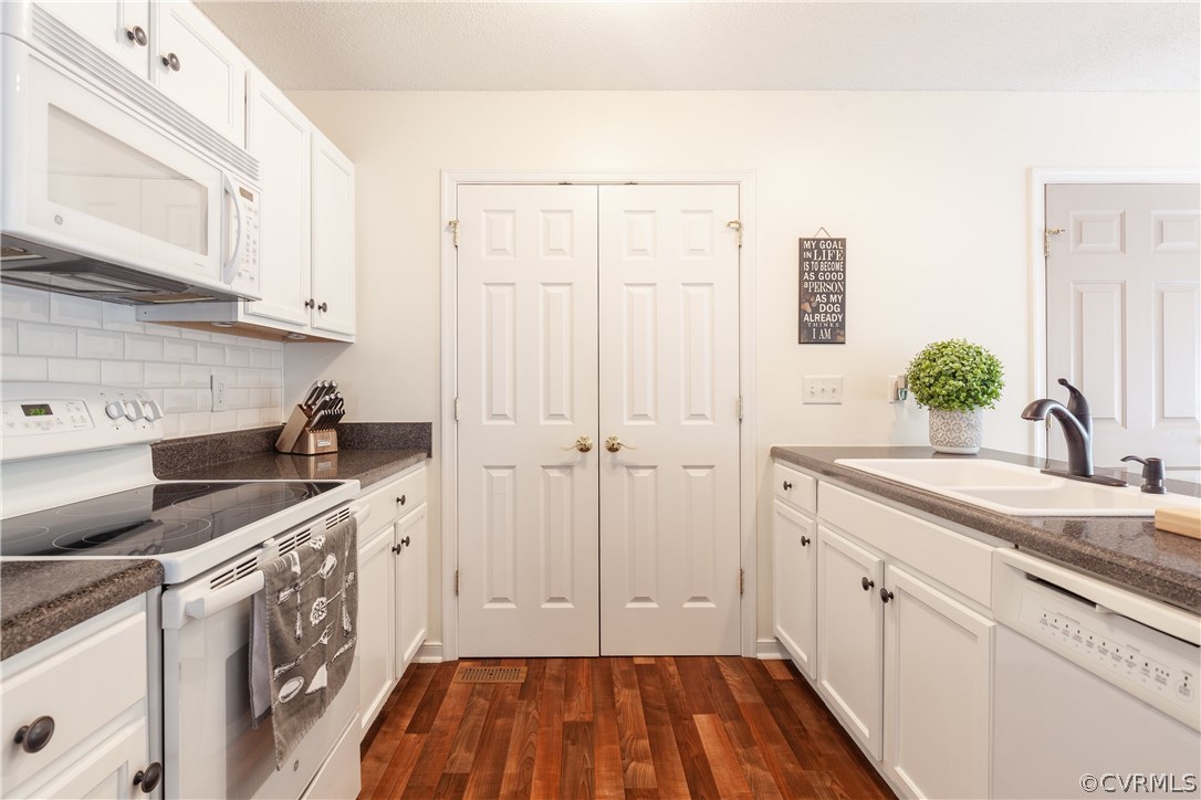 4367 Stately Oak Road North Chesterfield, VA 23234 - Photo 16 of 31 An extra large pantry for storage!