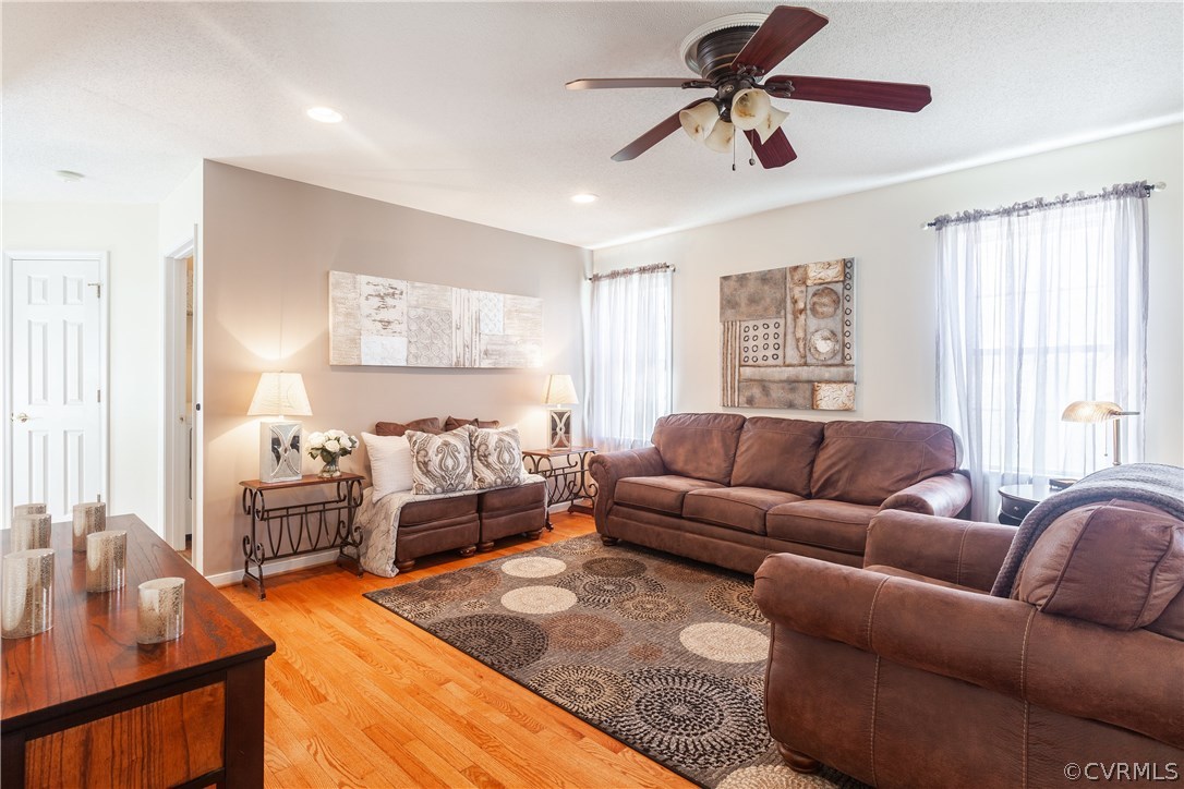 4367 Stately Oak Road North Chesterfield, VA 23234 - Photo 2 of 31 The large Great Room has beautiful hardwood floors