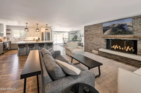 $1,800,000 | 12202 North 67th Street, Scottsdale, AZ 85254