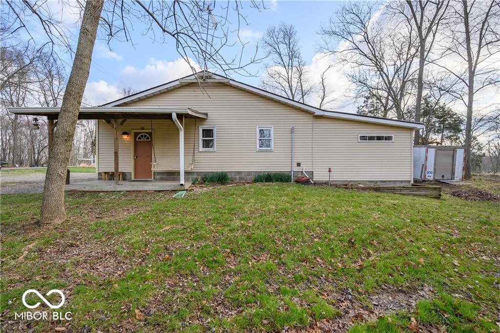 8175 Grandview Road Columbus, IN 47201 - Photo 2 of 2