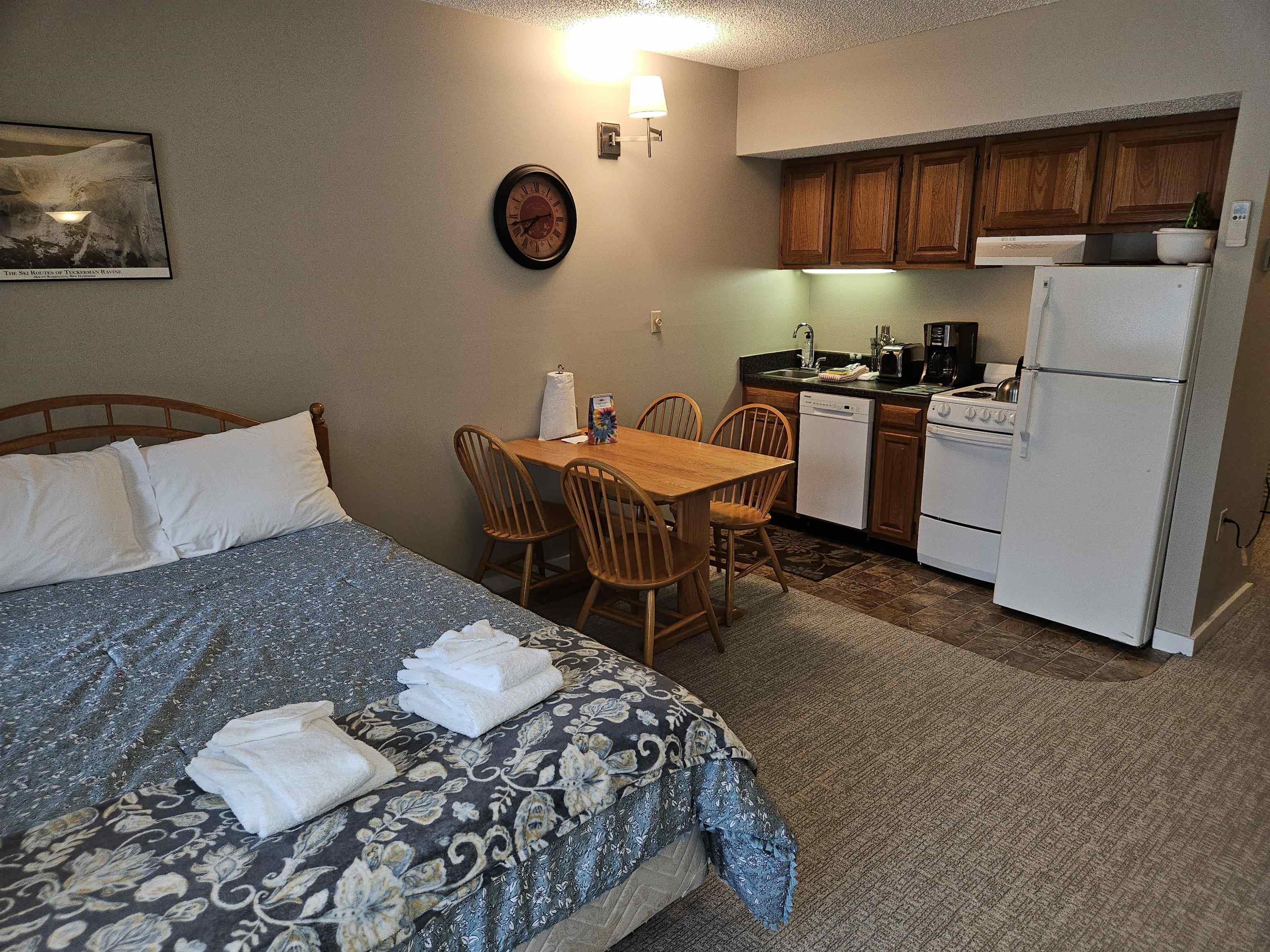 36 Lodge Road, Unit D115 Lincoln, NH 03251 - Photo 8 of 24 Gallery Image 8