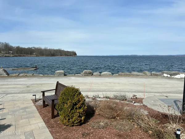 $1,499,999 | 29 Beggs Point Street, Essex, NY 12936