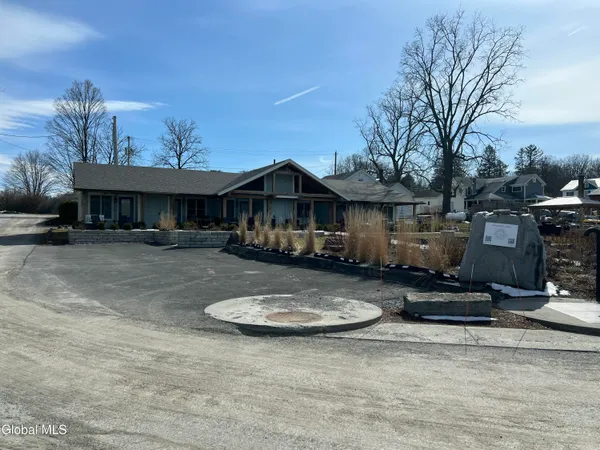 $1,499,999 | 29 Beggs Point Street, Essex, NY 12936