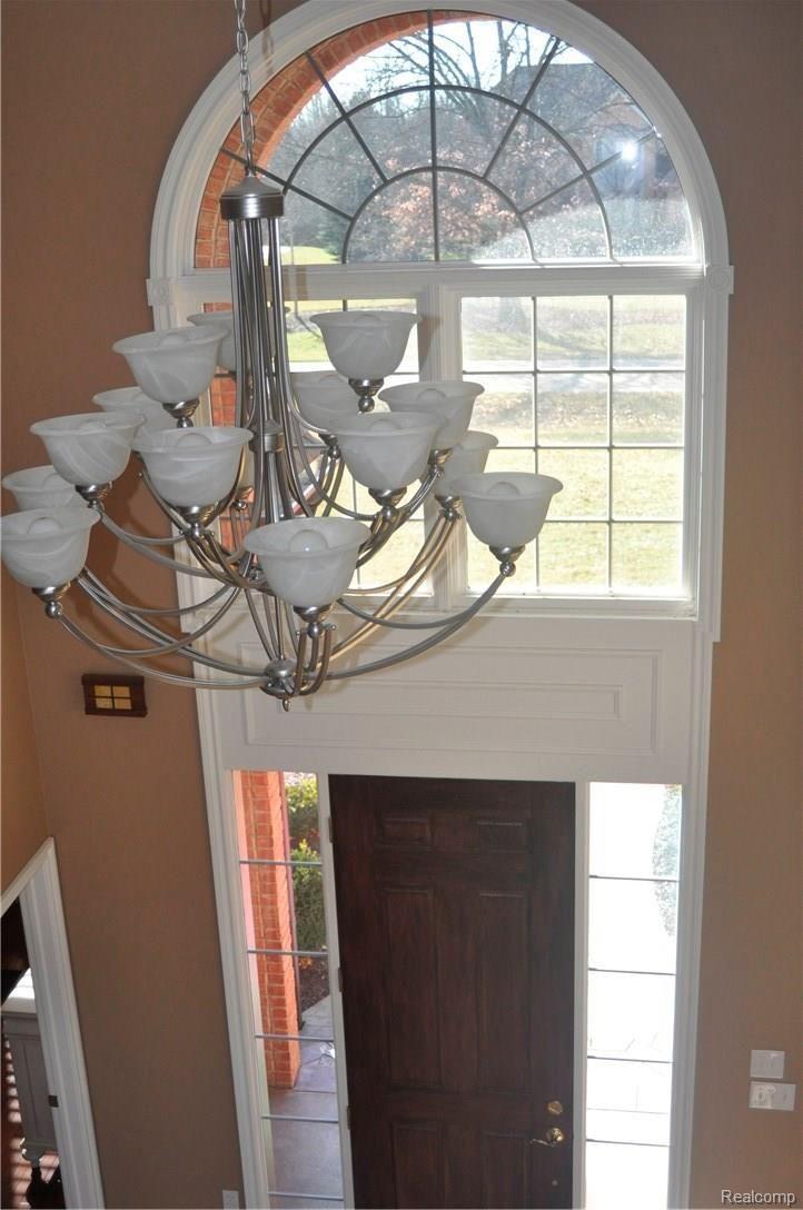 60530 Balmoral Way Rochester, MI 48306 - Photo 14 of 80 entry from stair.JPG