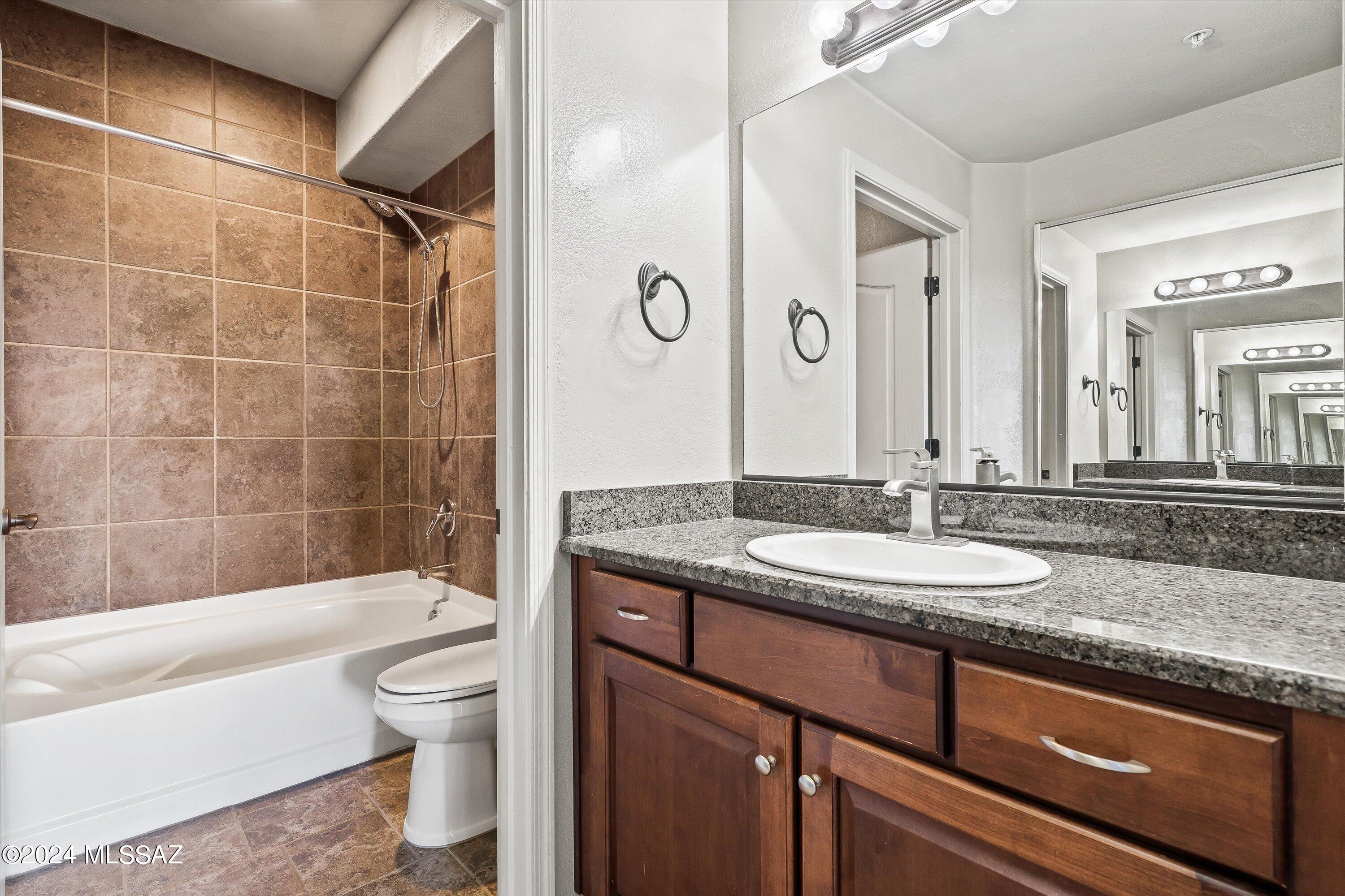 2550 East River Road, Unit 20302 Tucson, AZ 85718 - Photo 22 of 39