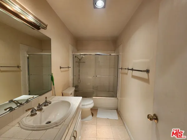 $3,000 | 148 Casuda Canyon Drive, Unit H, Monterey Park, CA 91754