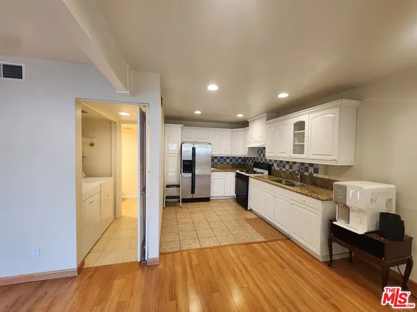 $3,000 | 148 Casuda Canyon Drive, Unit H, Monterey Park, CA 91754