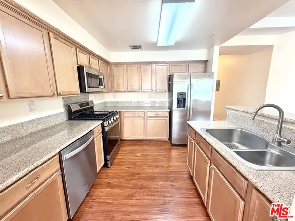$4,000 | 1134 North Euclid Street, Unit 18, Anaheim, CA 92801