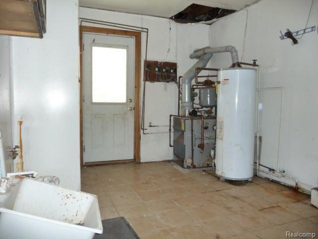 6130 Rochester Road Troy, MI 48085 - Photo 15 of 19 P1000306