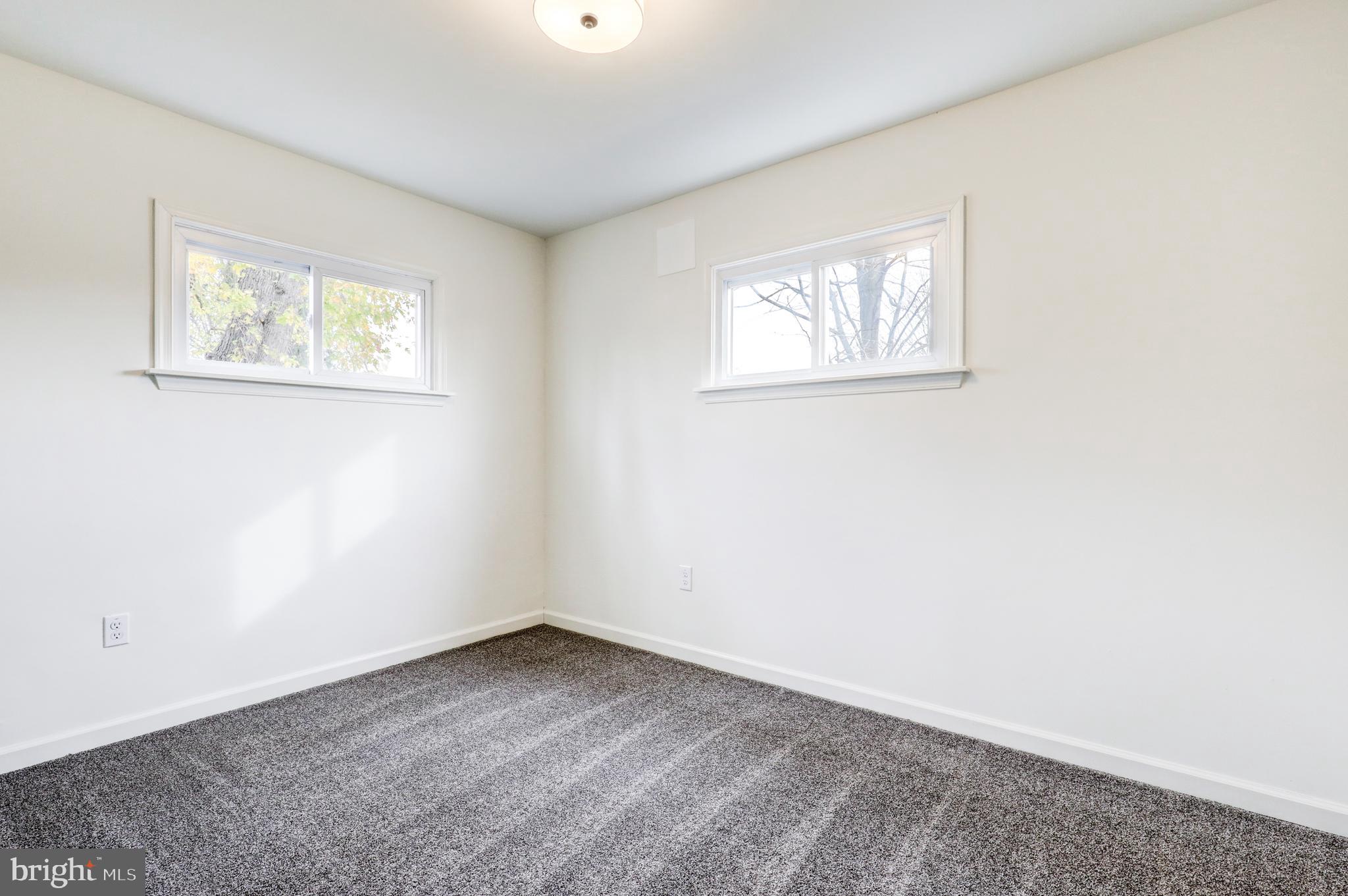 31 Nature Lane Levittown, PA 19054 - Photo 16 of 33 an empty room with windows