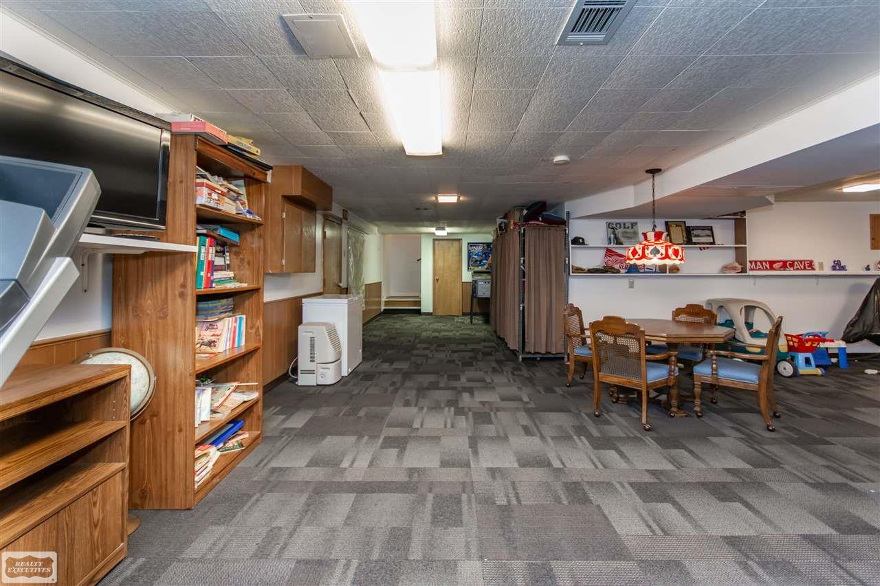 53261 Shelby Road Utica, MI 48316 - Photo 57 of 61 50026798-56.JPG
