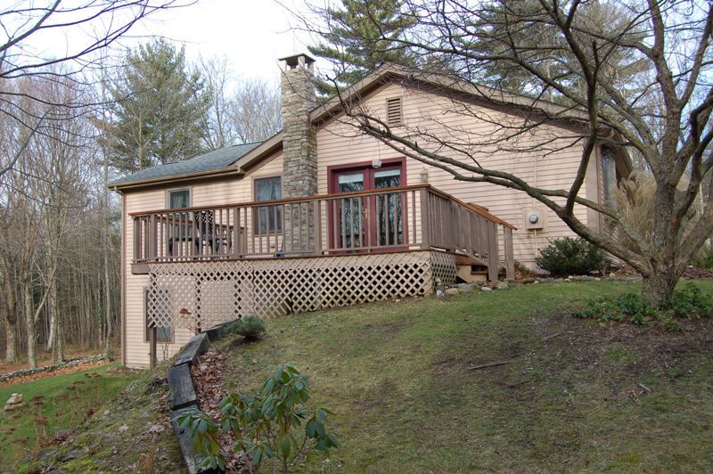 1635 County Road Sheffield, MA 01230 - Photo 3 of 17 exterior3