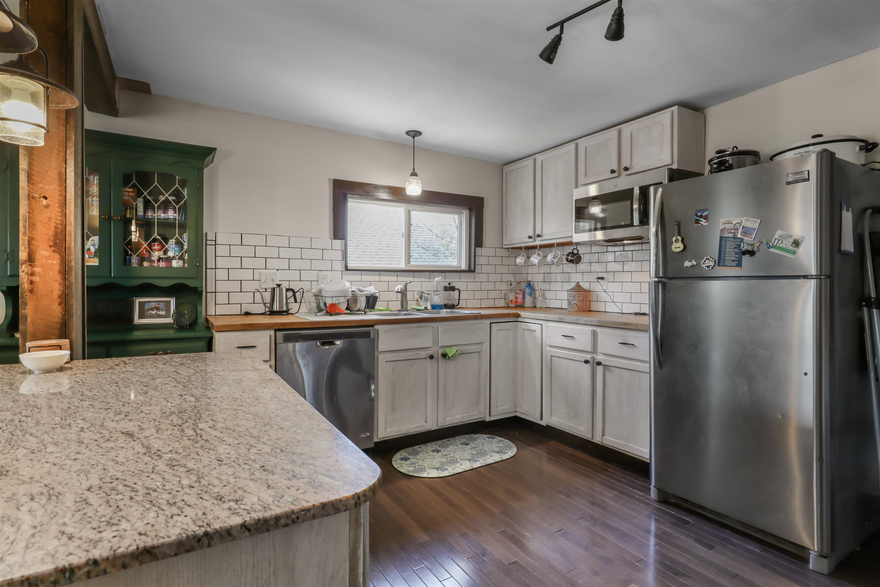 312 8th Avenue Baraboo, WI 53913 - Photo 7 of 32