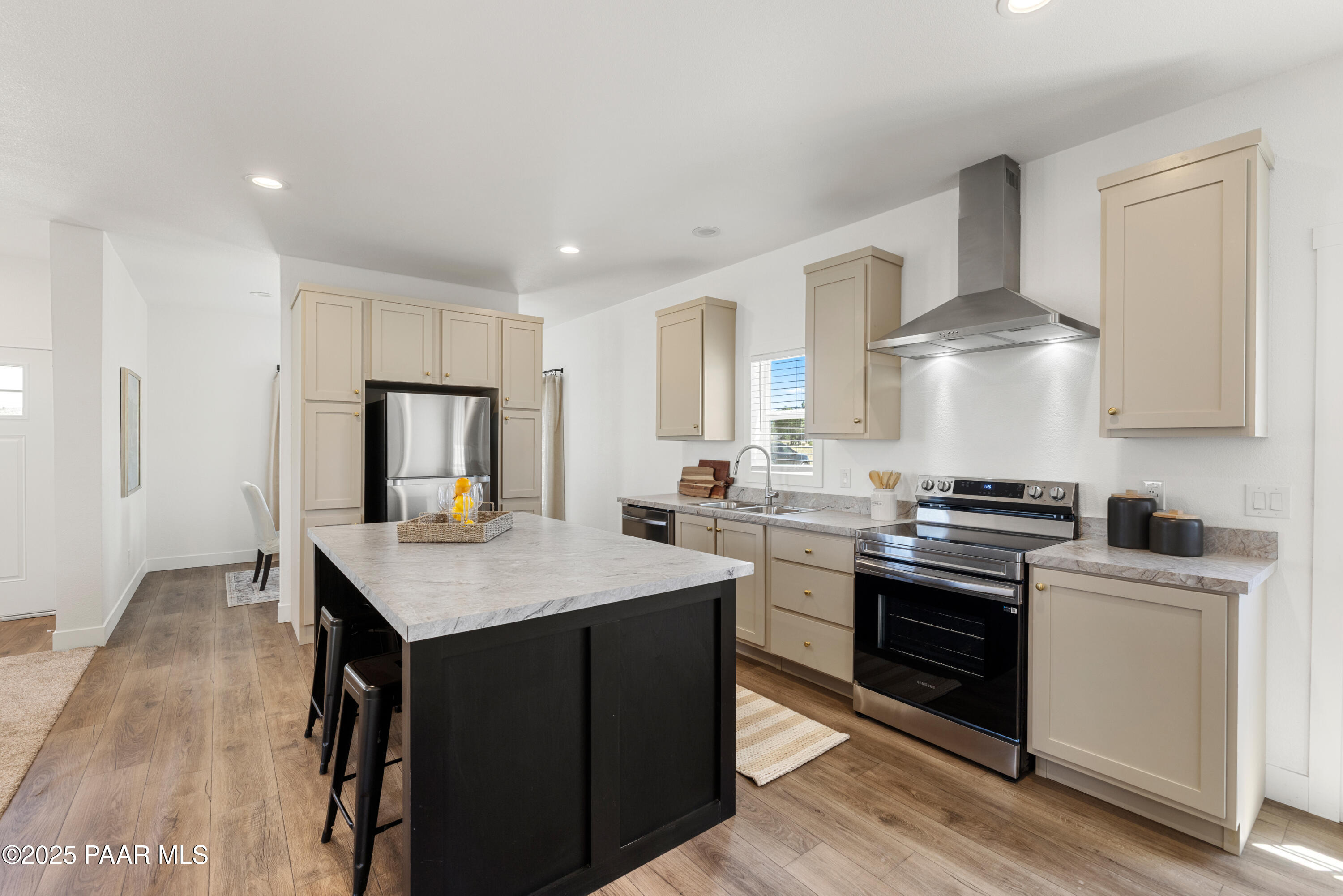 45 Hawaii Road Paulden, AZ 86334 - Photo 3 of 18 08-Kitchen
