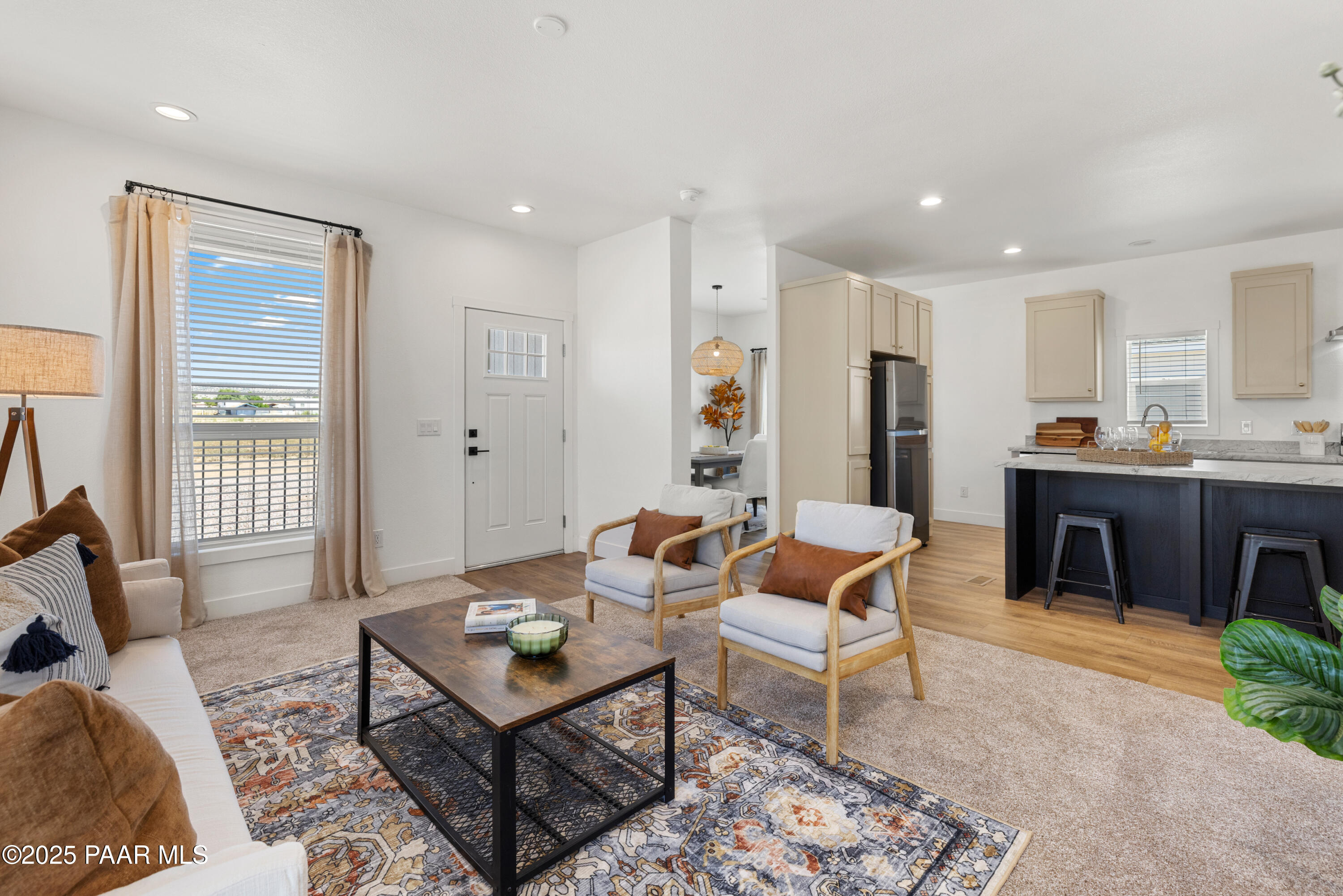 45 Hawaii Road Paulden, AZ 86334 - Photo 7 of 18 03-Living