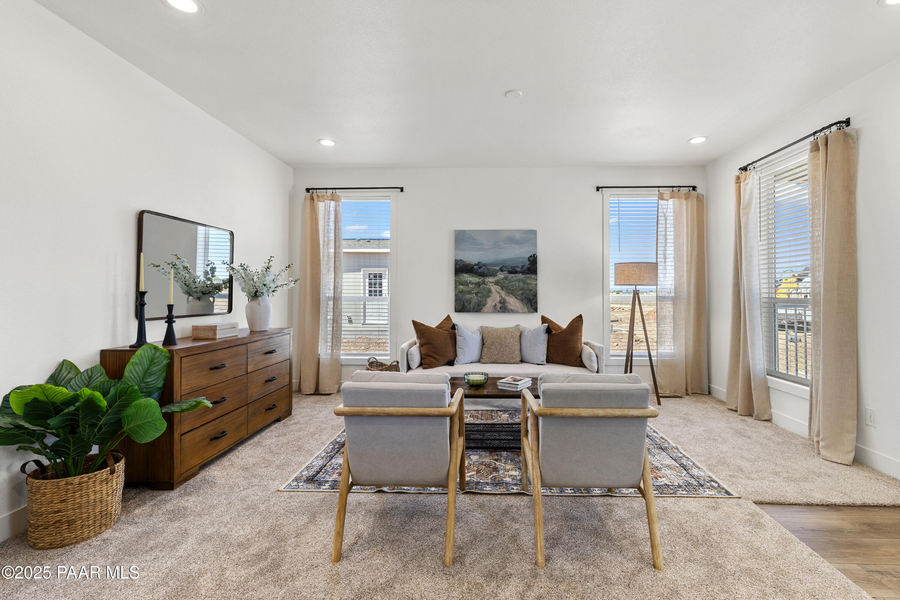 45 Hawaii Road Paulden, AZ 86334 - Photo 9 of 18 01-Living