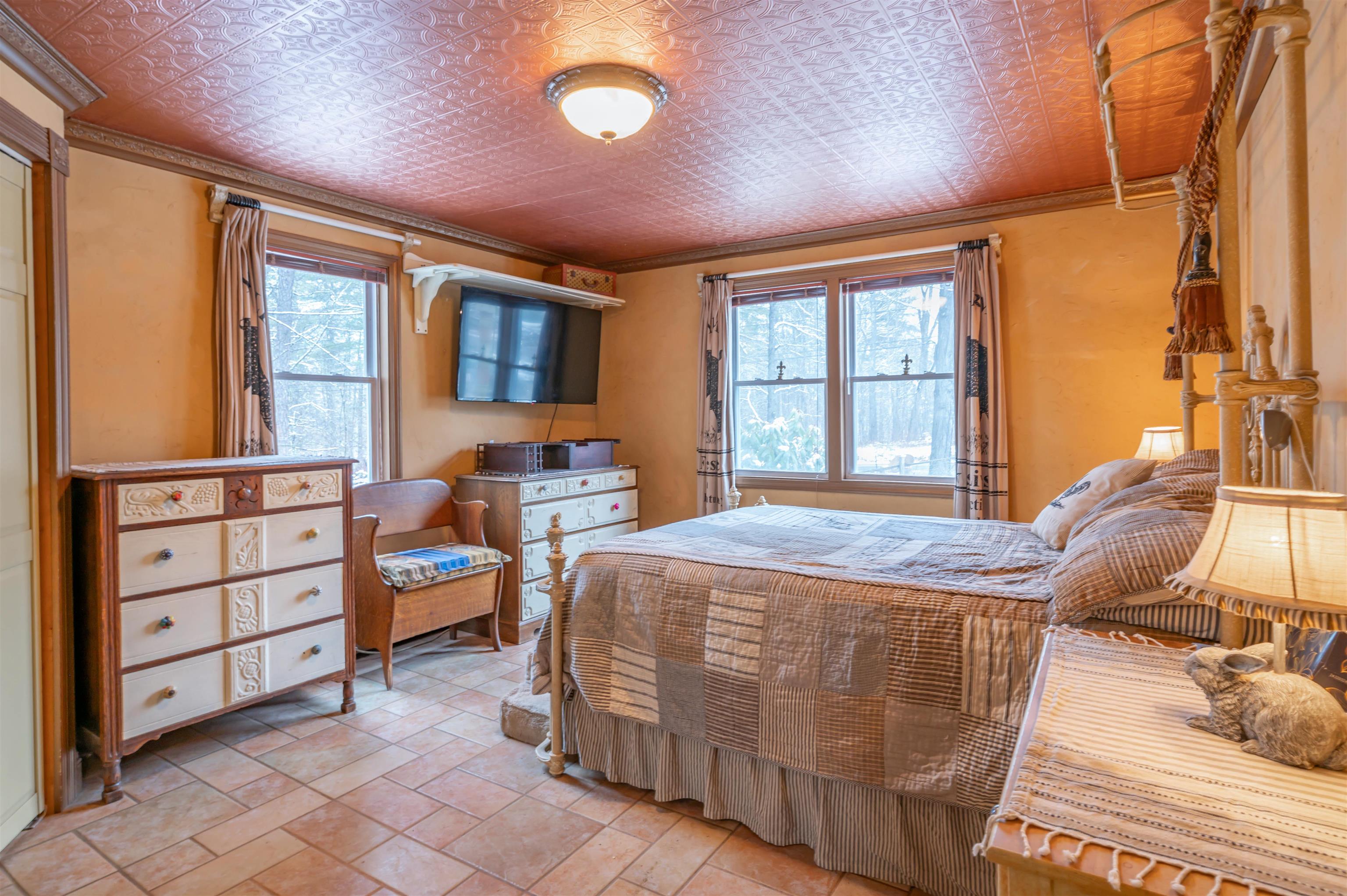 133 Raymond Road Deerfield, NH 03037 - Photo 13 of 60