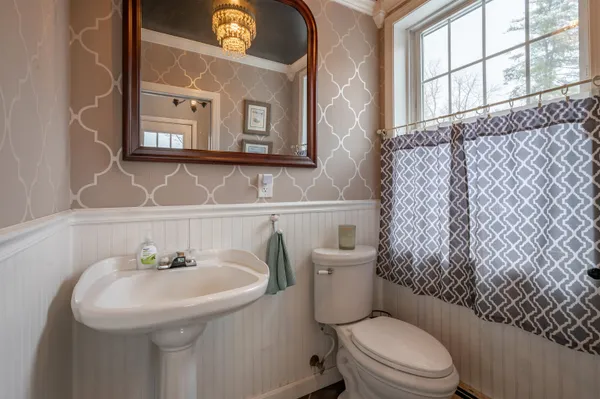 $849,900 | 133 Raymond Road, Deerfield, NH 03037