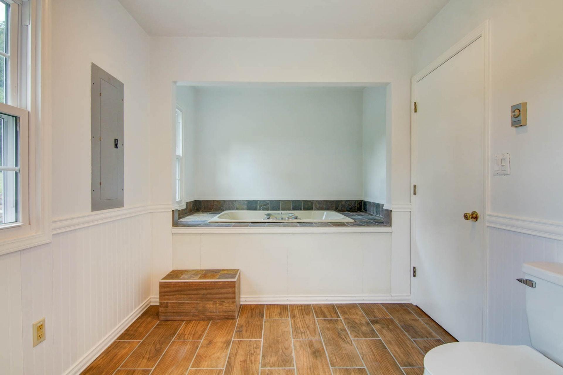 580 Mt Pleasant Church Road Fincastle, VA 24090 - Photo 14 of 39 a view of utility room