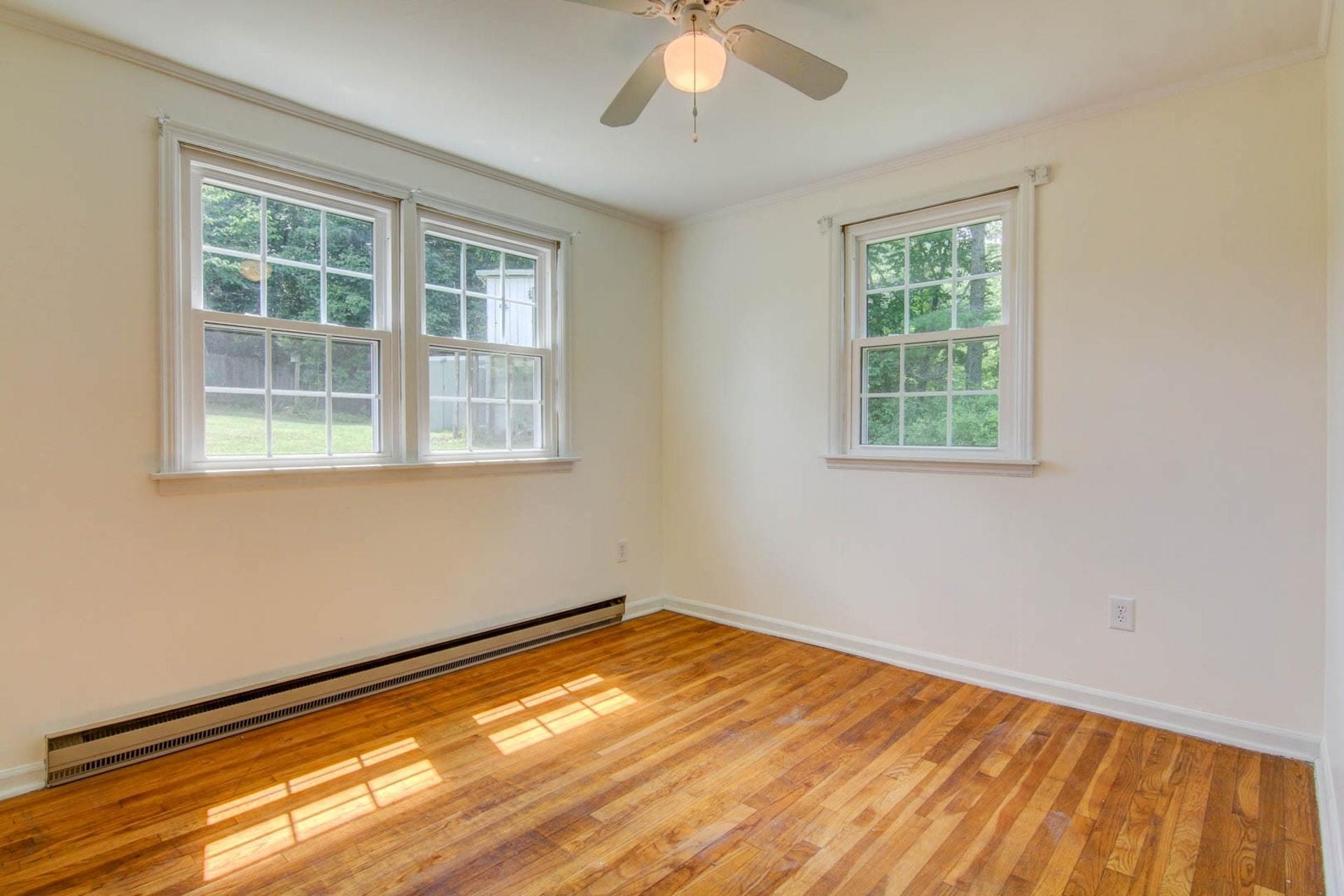 580 Mt Pleasant Church Road Fincastle, VA 24090 - Photo 17 of 39 an empty room with a window