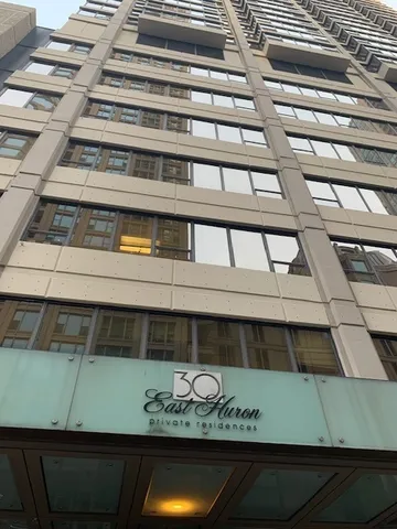 $3,200 | 30 East Huron Street, Unit 4304, Chicago, IL 60611