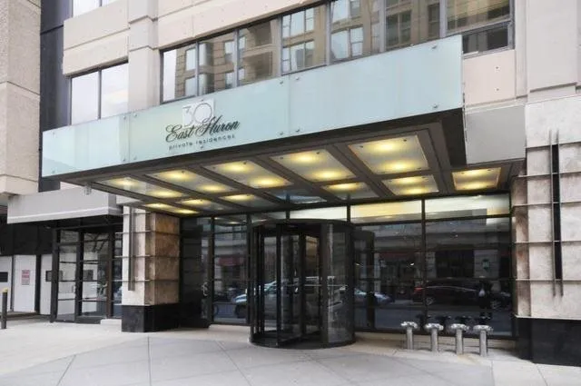 $3,100 | 30 East Huron Street, Unit 4304, Chicago, IL 60611